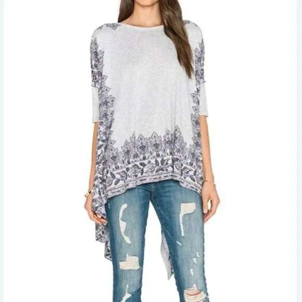 Free People Oversized Boho‎ Print Pick Me Up Cape Like High Low Shirt Sz M